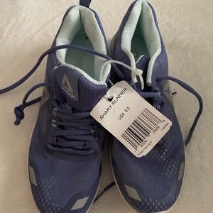 Women’s Reebok 6.5 NWT